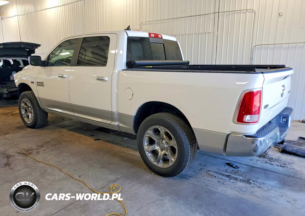 2017 Ram 1500 Laramie VIN:1C6RR7NT8HS692878 - 2