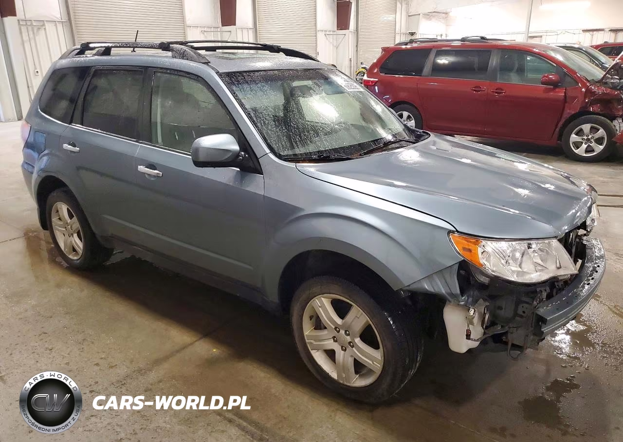 2010 Subaru Forester 2.5X Premium VIN:JF2SH6CC5AH778924 - 4