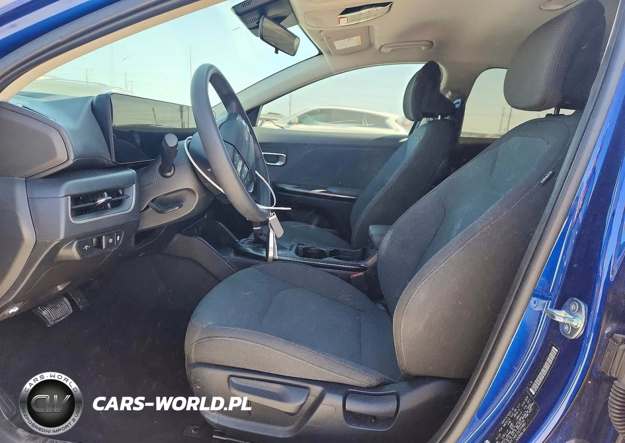 2025 Kia K4 Lxs VIN:3KPFT4DE1SE239890 - 7