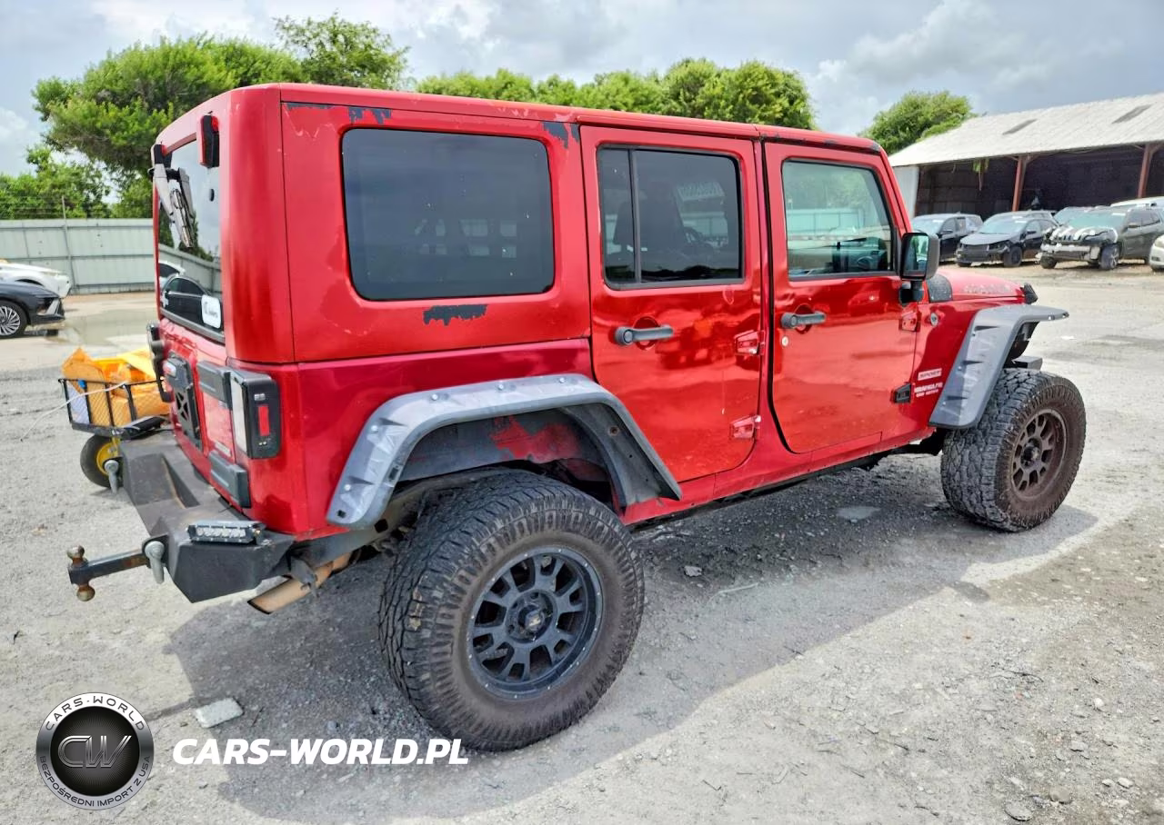 2010 Jeep Wrangler Unlimited Sport VIN:1J4BA3H10AL123991 - 3