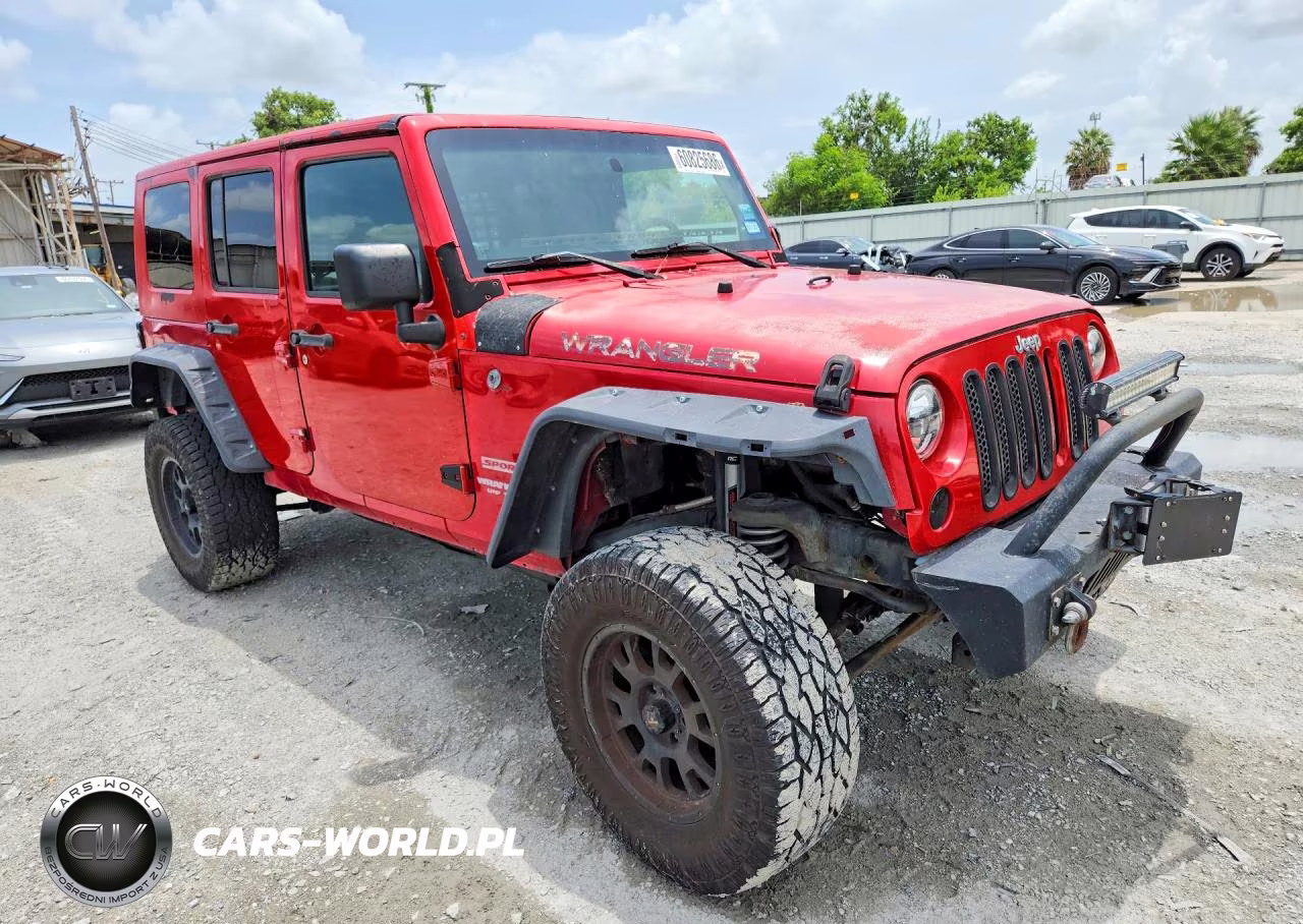 2010 Jeep Wrangler Unlimited Sport VIN:1J4BA3H10AL123991 - 4