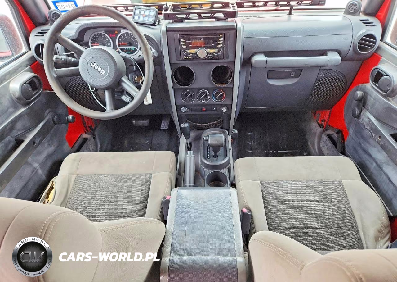 2010 Jeep Wrangler Unlimited Sport VIN:1J4BA3H10AL123991 - 8