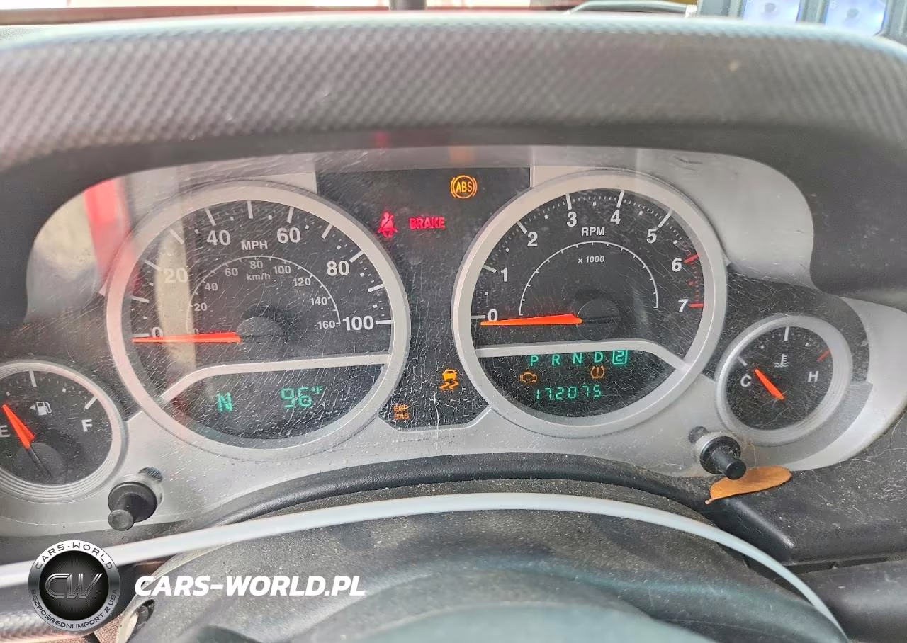 2010 Jeep Wrangler Unlimited Sport VIN:1J4BA3H10AL123991 - 9