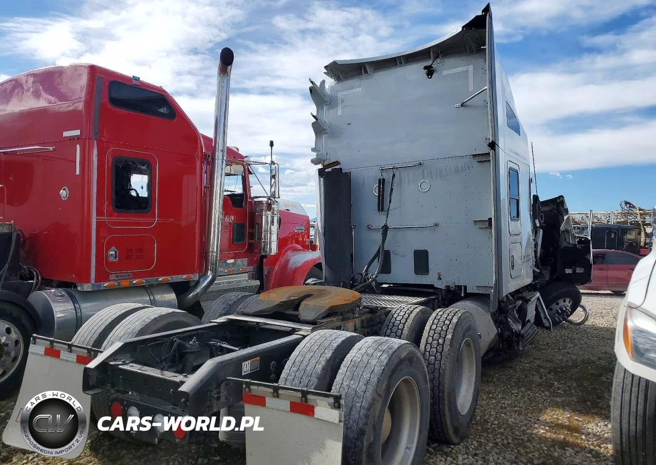2023 Kenworth T680 Semi Truck VIN:1XKYD49X6PJ240967 - 4