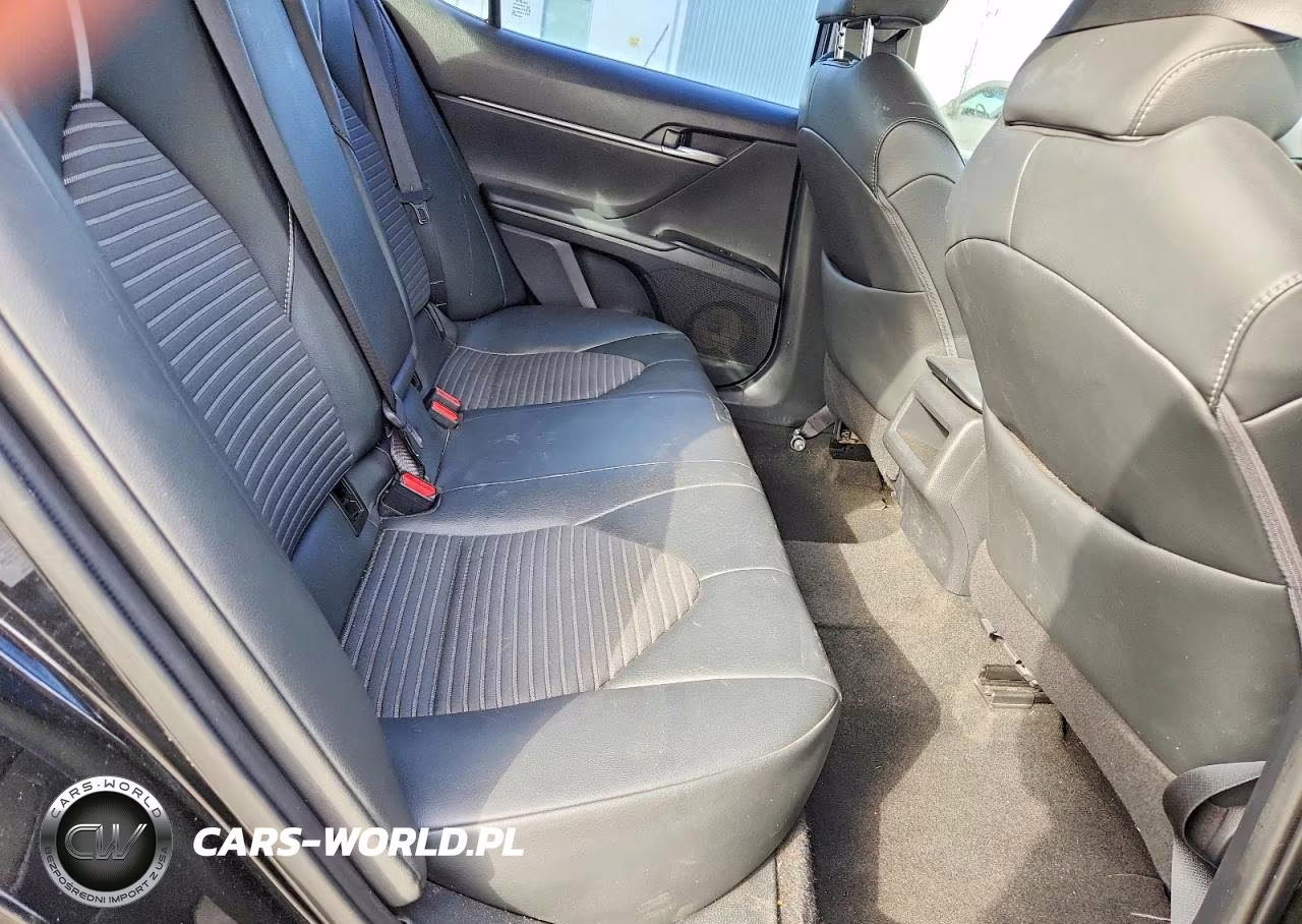 2018 Toyota Camry Se VIN:4T1B11HK4JU083939 - 10