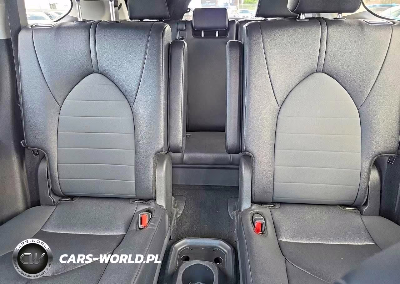 2025 Toyota Highlander Xle VIN:5TDKDRBH6SS590550 - 10