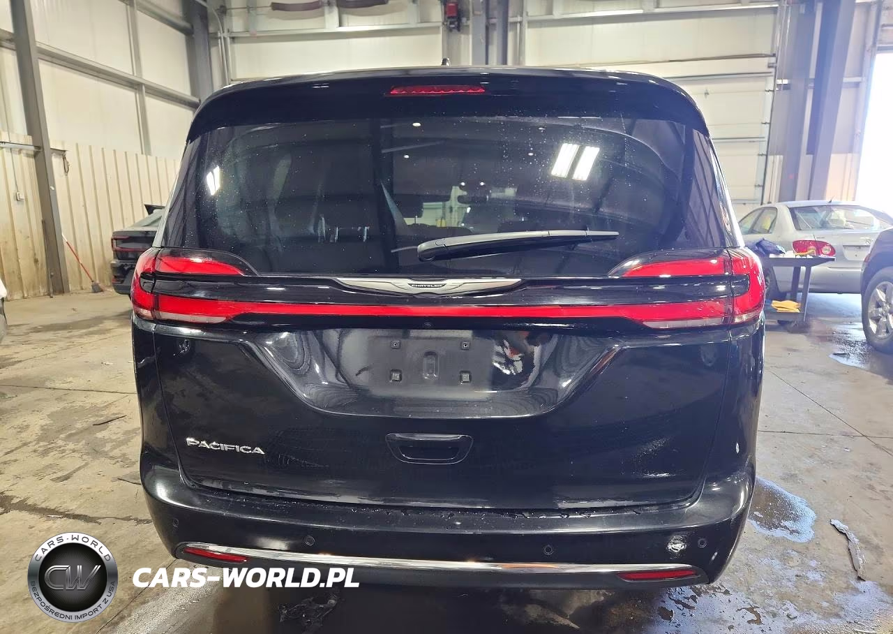 2021 Chrysler Pacifica Touring VIN:2C4RC1FG6MR598714 - 6