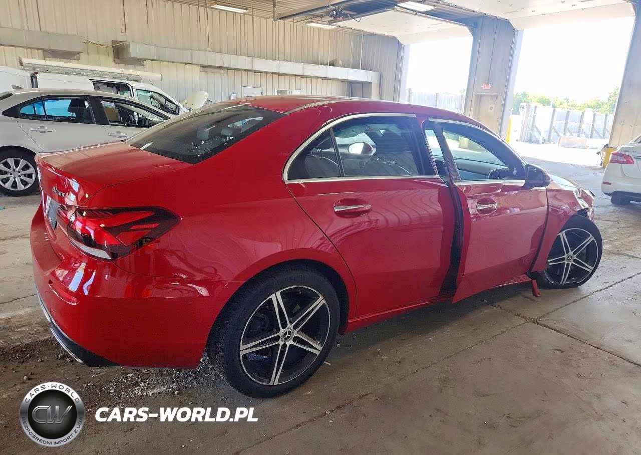 2019 Mercedes-Benz A 220 4Matic VIN:WDD3G4FB1KW034821 - 3