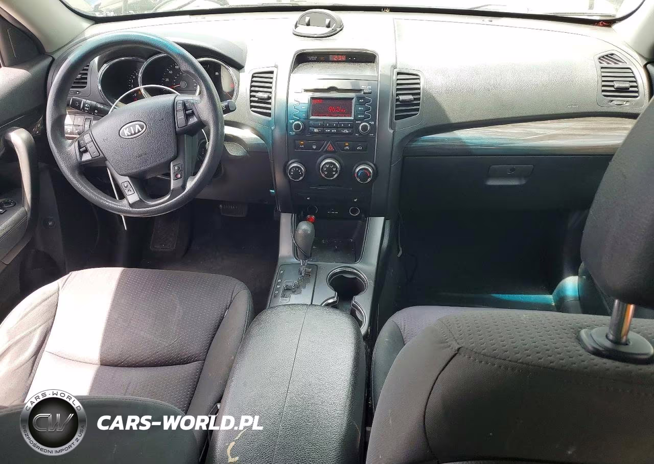 2011 Kia Sorento Lx VIN:5XYKTDA12BG179881 - 8