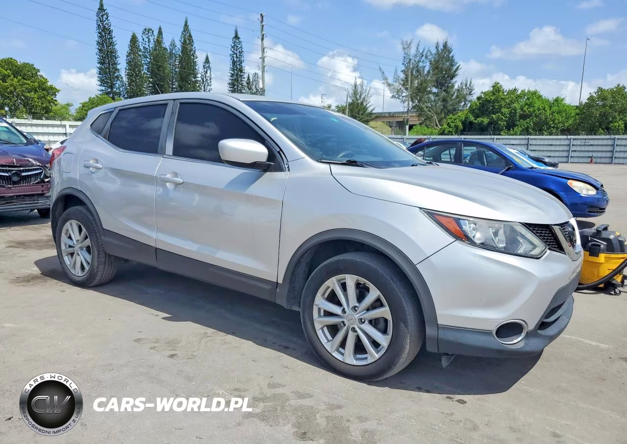 2017 Nissan Rogue Sport S VIN:JN1BJ1CP9HW009974 - 4