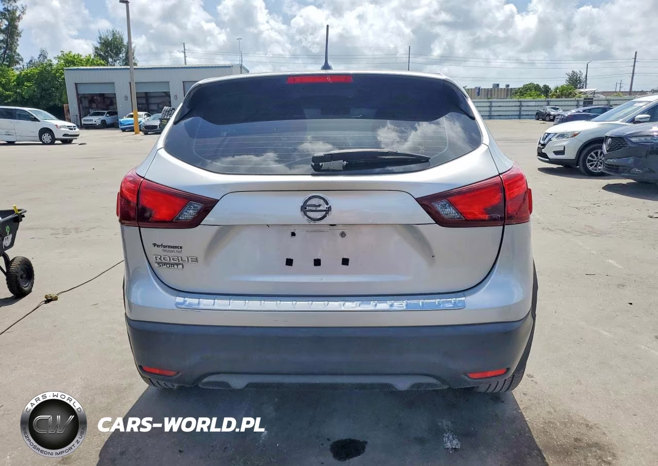 2017 Nissan Rogue Sport S VIN:JN1BJ1CP9HW009974 - 6