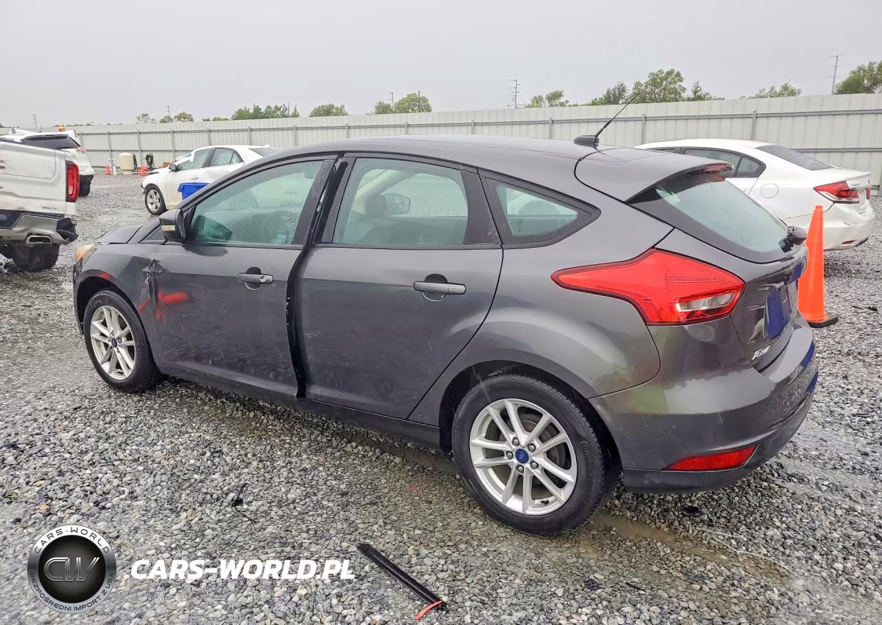 2016 Ford Focus Se VIN:1FADP3K23GL348242 - 2