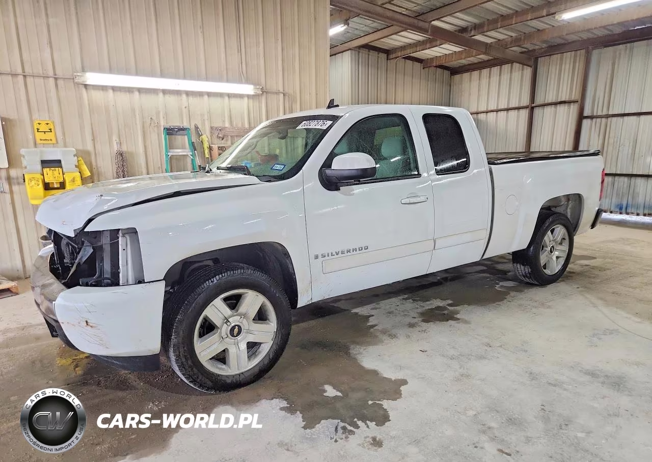 2008 Chevrolet Silverado C1500 – zdjęcie 1 z 13