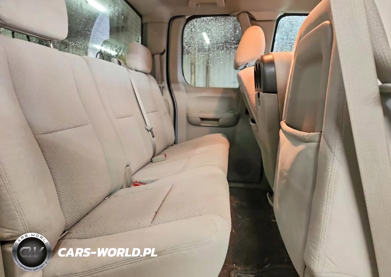 2008 Chevrolet Silverado C1500 VIN:2GCEC190X81327219 - 10