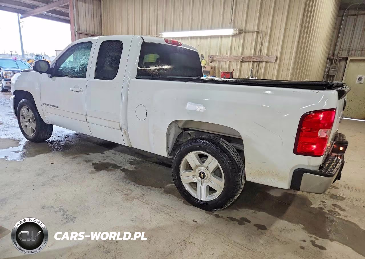 2008 Chevrolet Silverado C1500 VIN:2GCEC190X81327219 - 2
