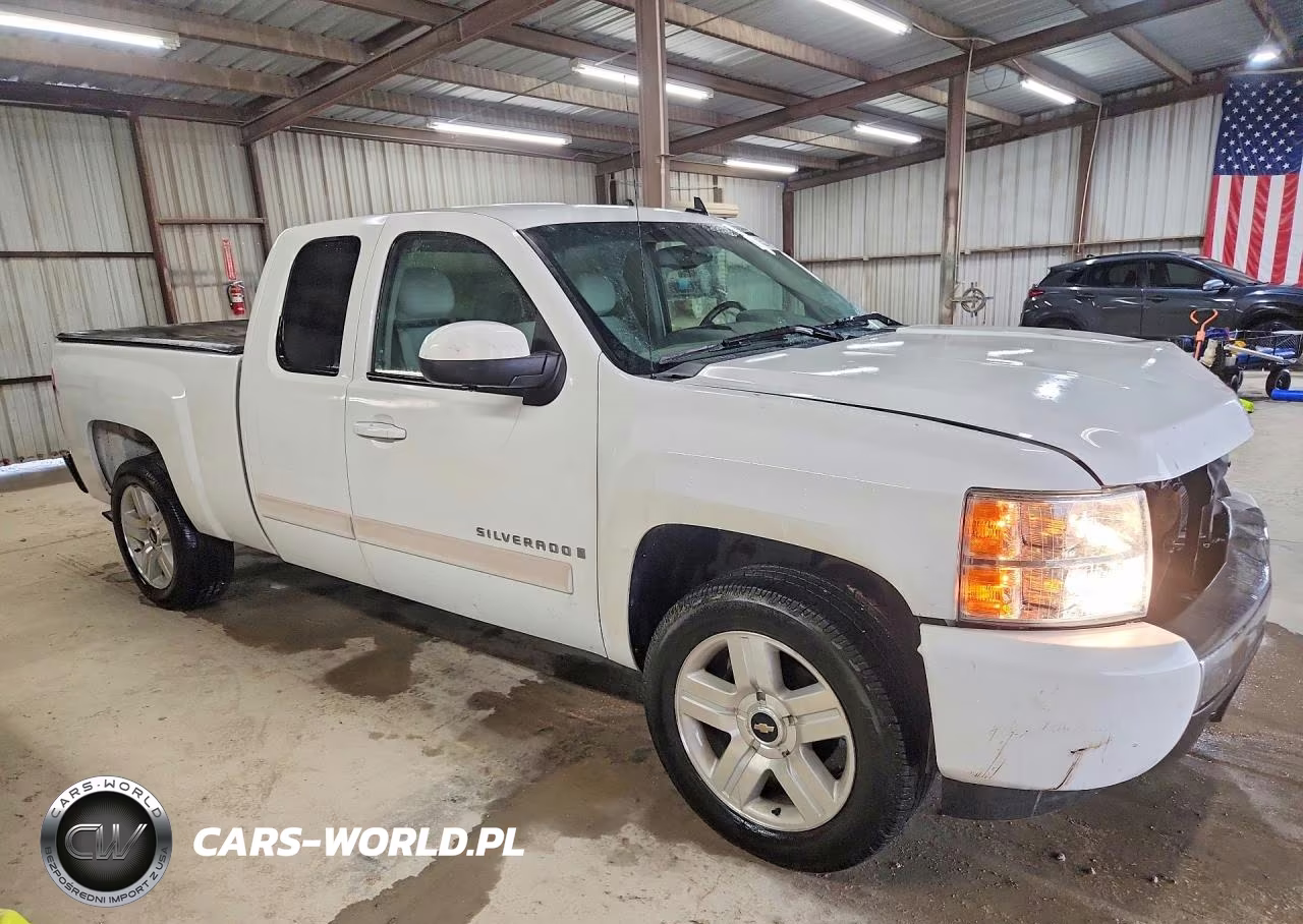 2008 Chevrolet Silverado C1500 VIN:2GCEC190X81327219 - 4