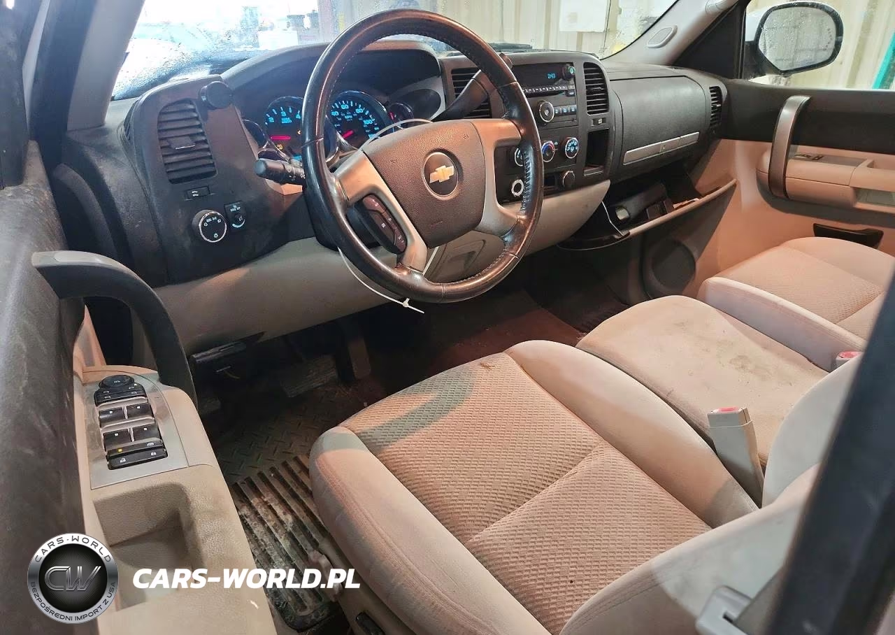 2008 Chevrolet Silverado C1500 VIN:2GCEC190X81327219 - 8