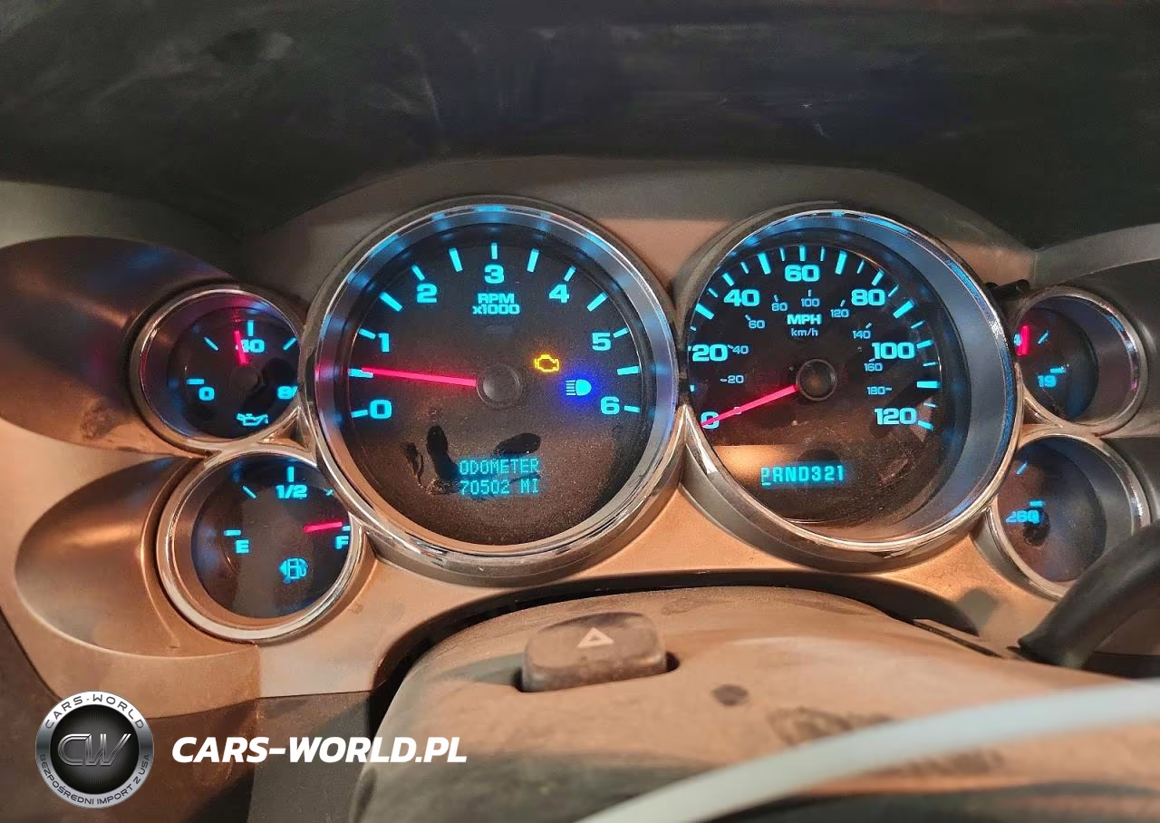 2008 Chevrolet Silverado C1500 VIN:2GCEC190X81327219 - 9