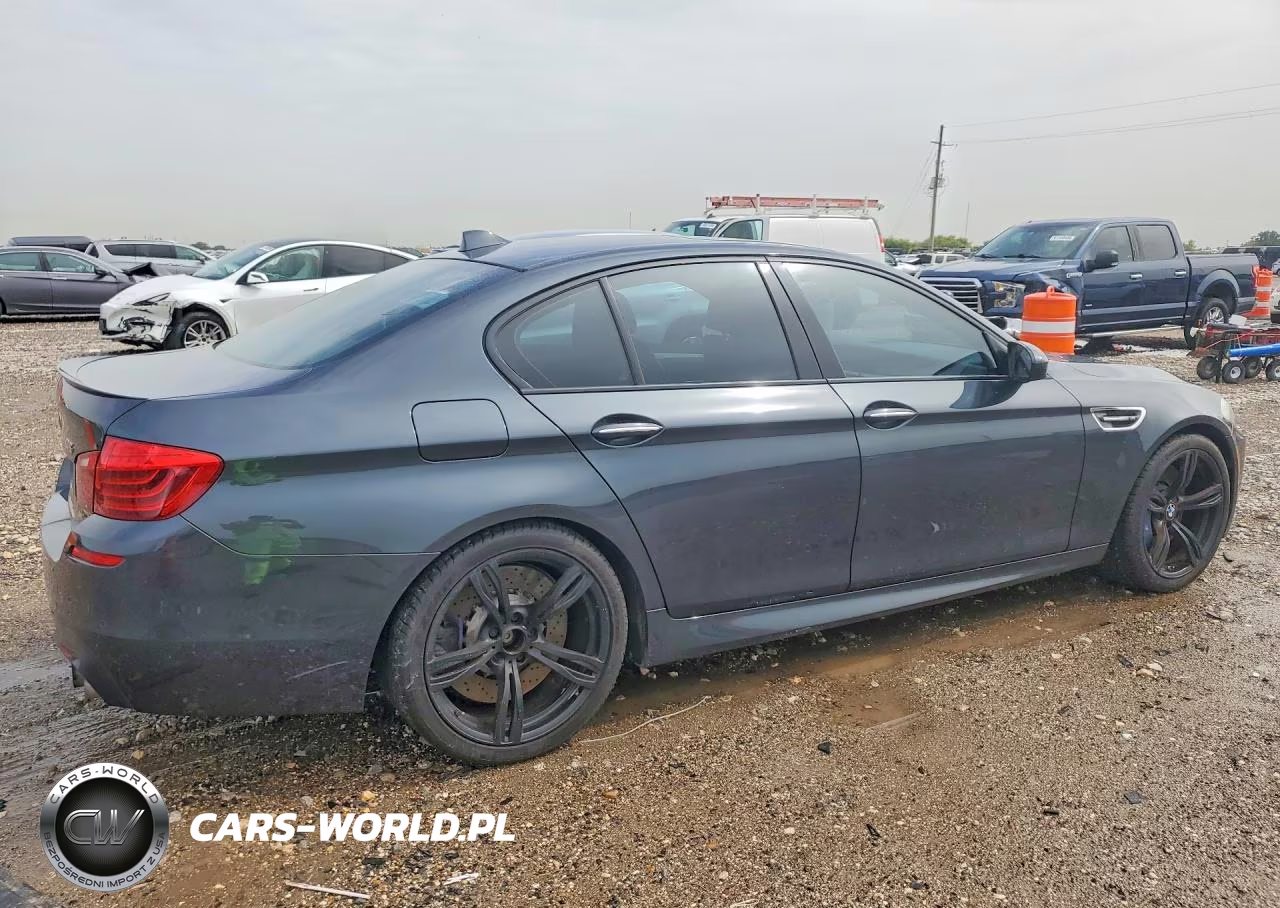 2016 BMW M5 VIN:WBSFV9C55GD595740 - 3
