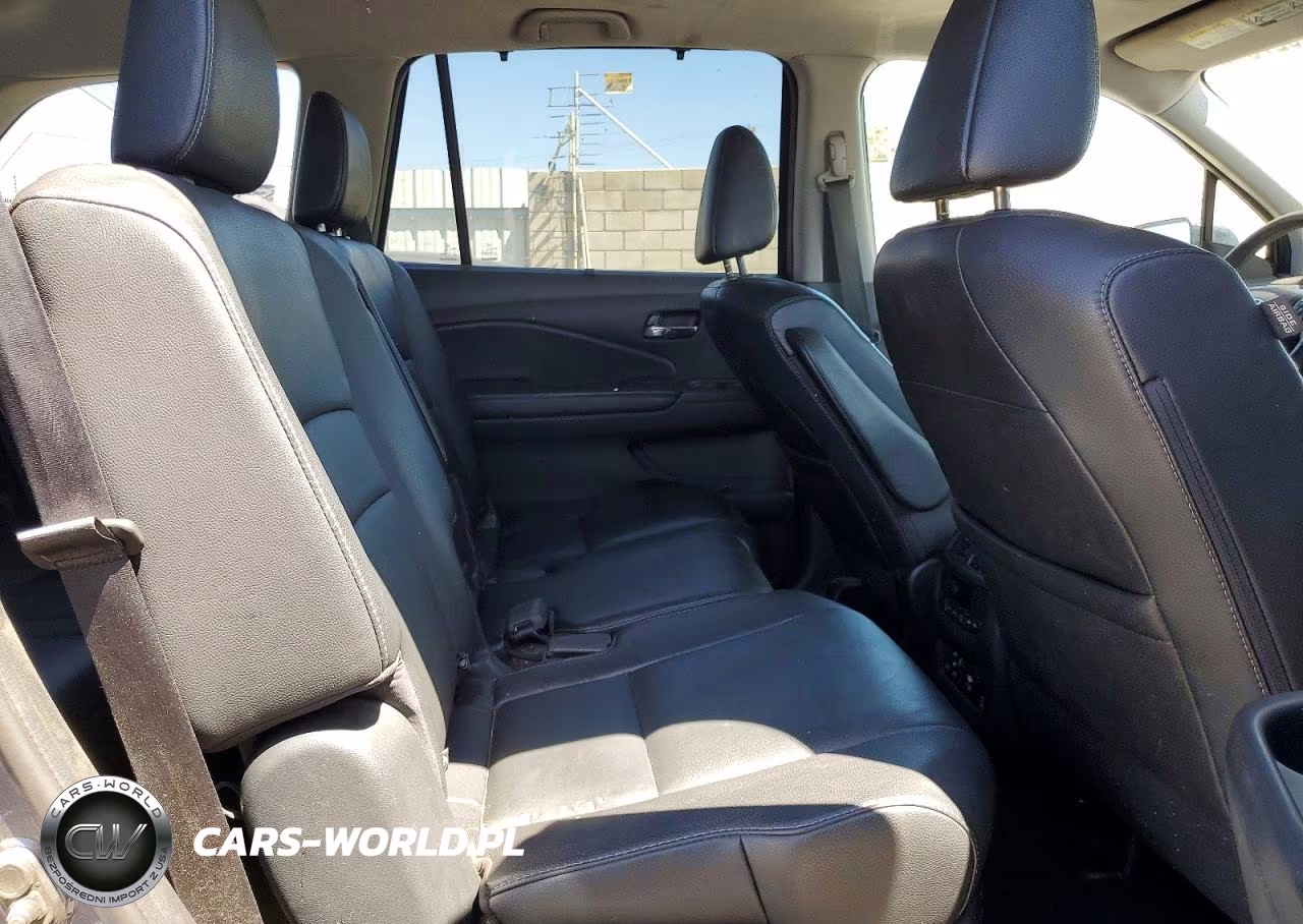 2016 Honda Pilot Touring VIN:5FNYF5H91GB046997 - 11