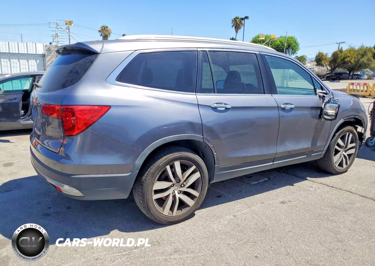 2016 Honda Pilot Touring VIN:5FNYF5H91GB046997 - 3