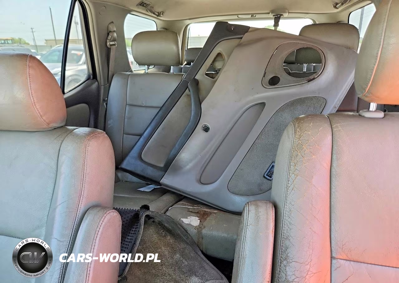 2005 Toyota Sequoia Sr5 VIN:5TDZT34A25S252310 - 10