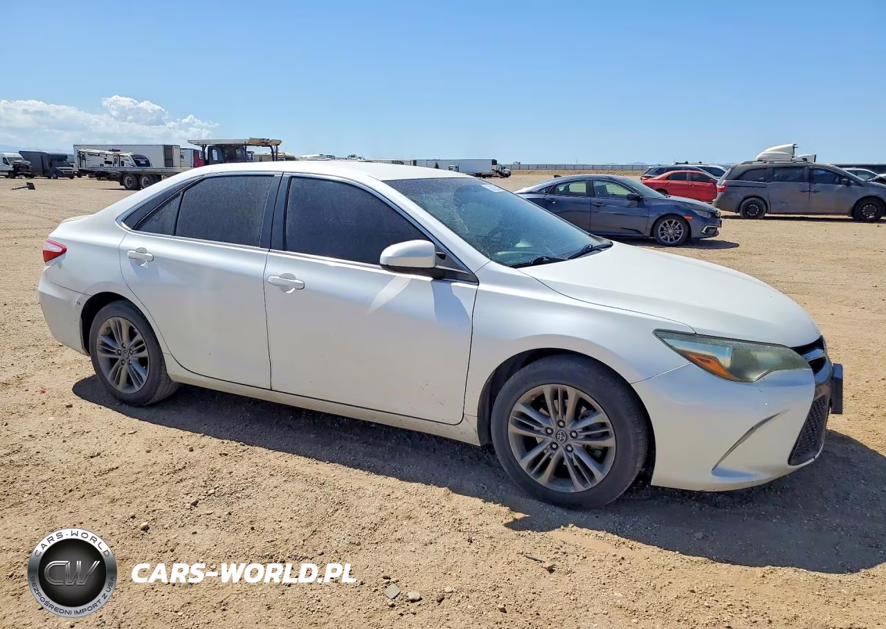 2016 Toyota Camry Se VIN:4T1BF1FK5GU260267 - 4