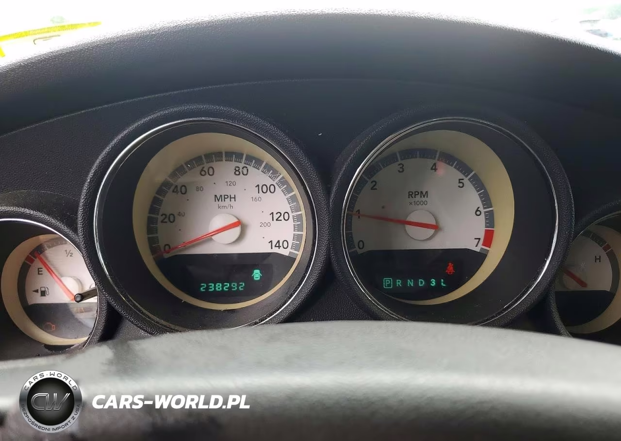 2008 Dodge Charger VIN:2B3KA43G28H323254 - 9