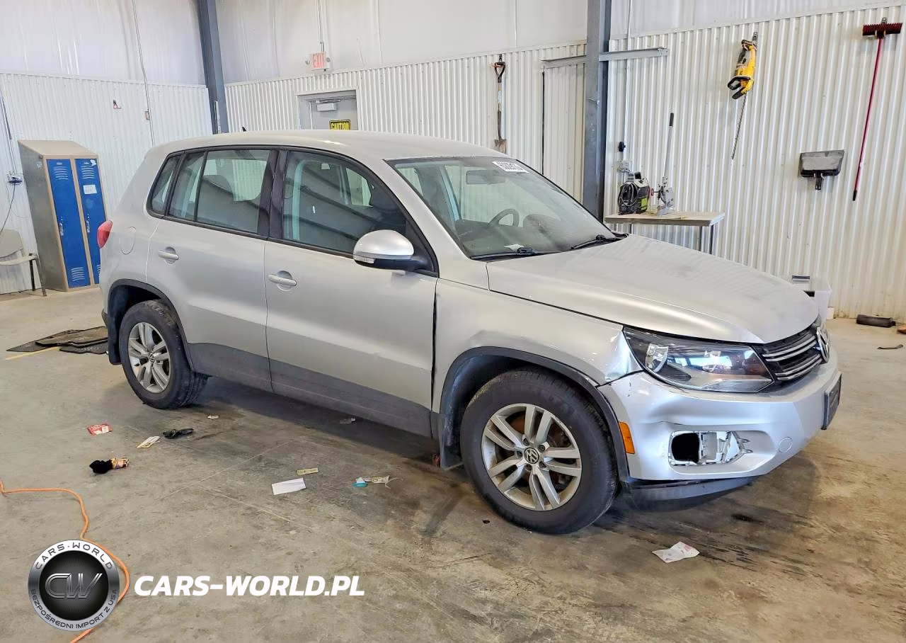 2012 Volkswagen Tiguan S VIN:WVGBV7AXXCW542699 - 4