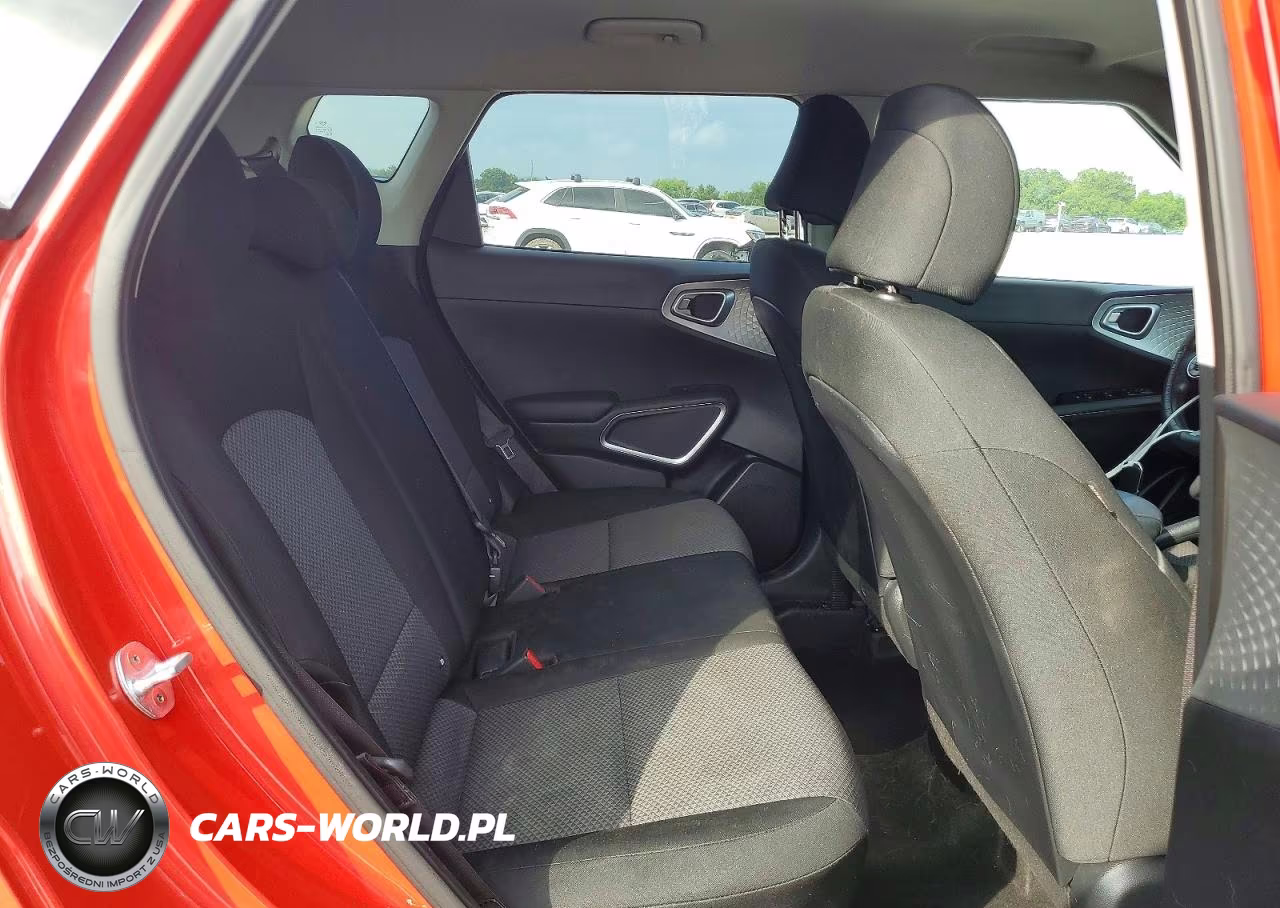 2020 Kia Soul VIN:KNDJ23AU8L7044485 - 11