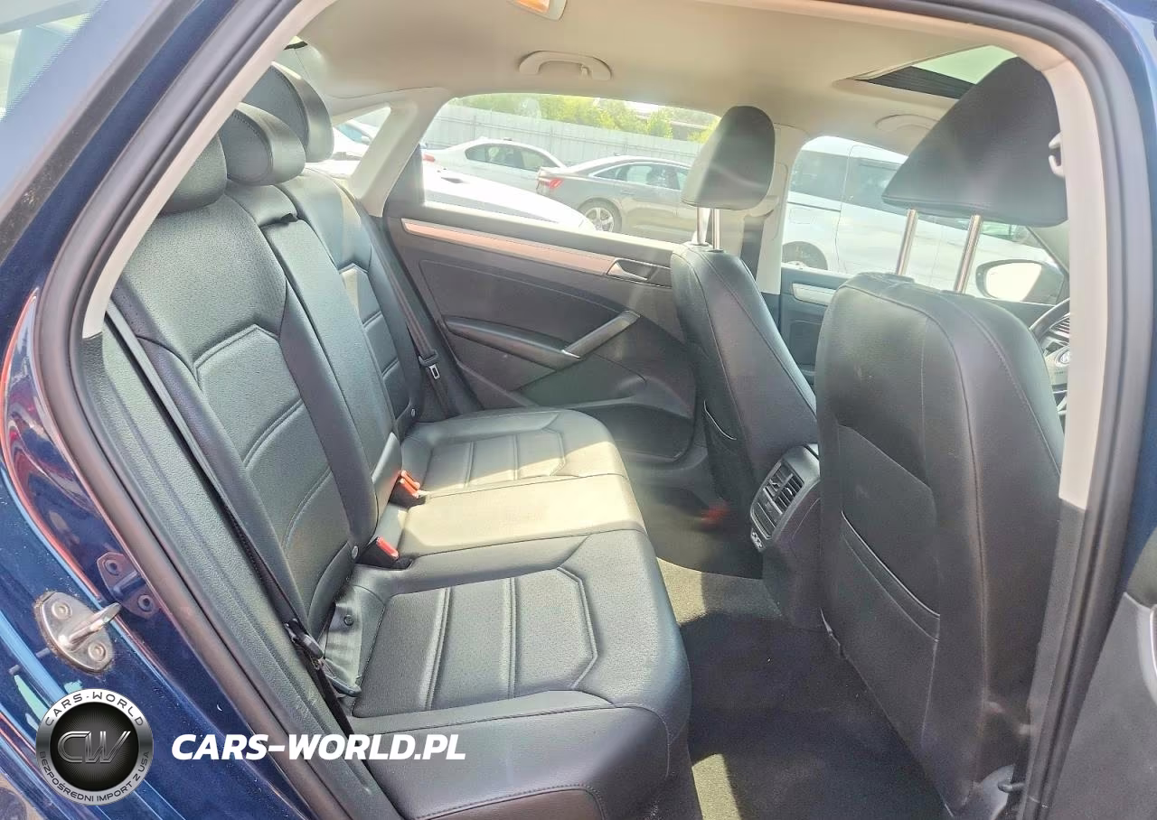 2019 Volkswagen Passat Wolfsburg VIN:1VWLA7A33KC003601 - 10