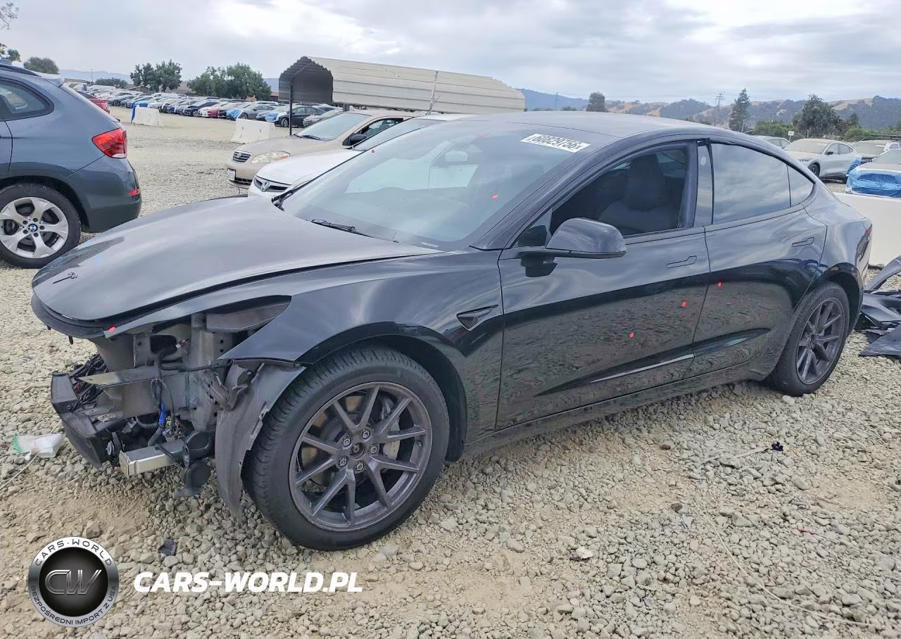 2023 Tesla Model 3 VIN:5YJ3E1EBXPF616704 - 1
