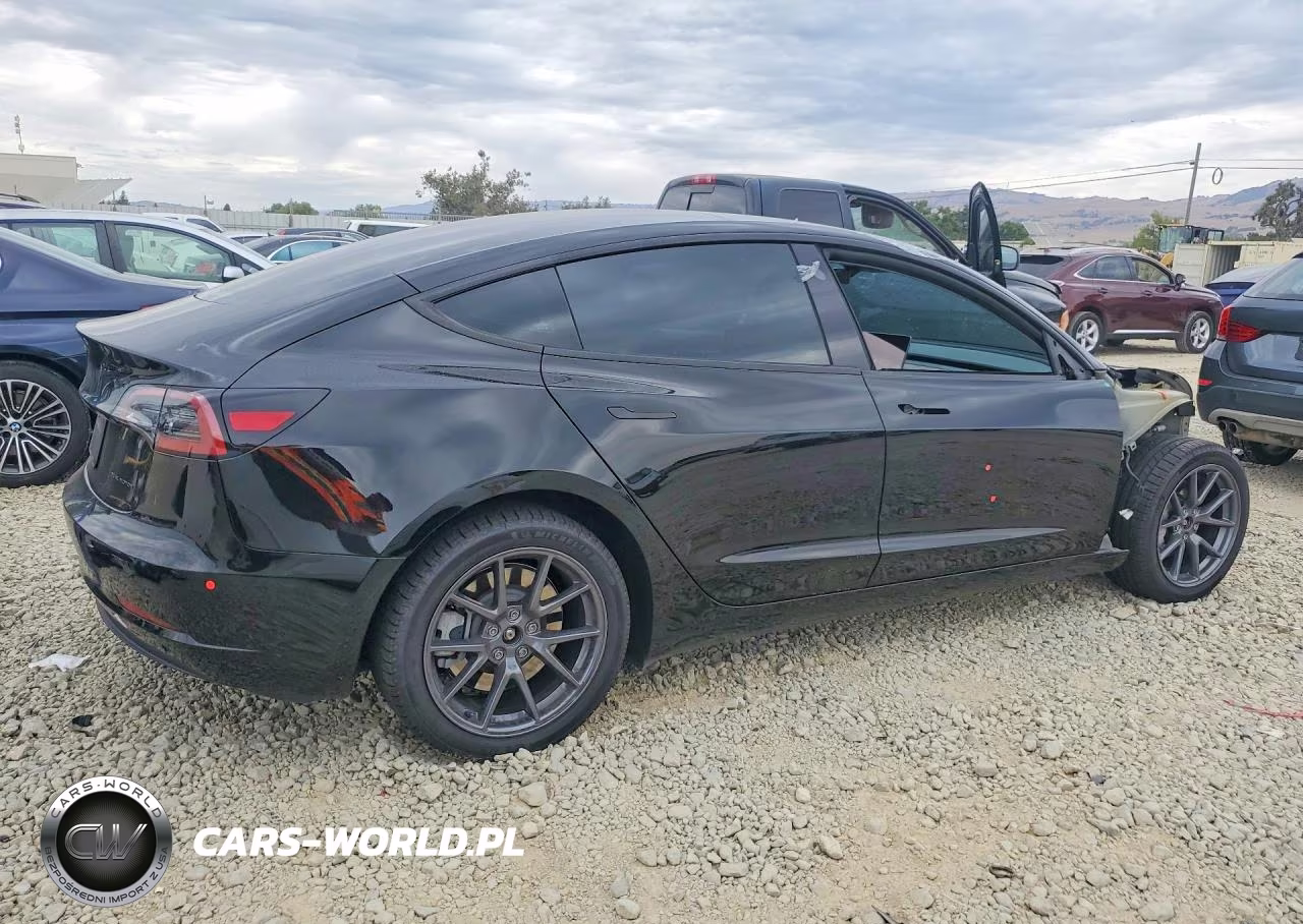 2023 Tesla Model 3 VIN:5YJ3E1EBXPF616704 - 3