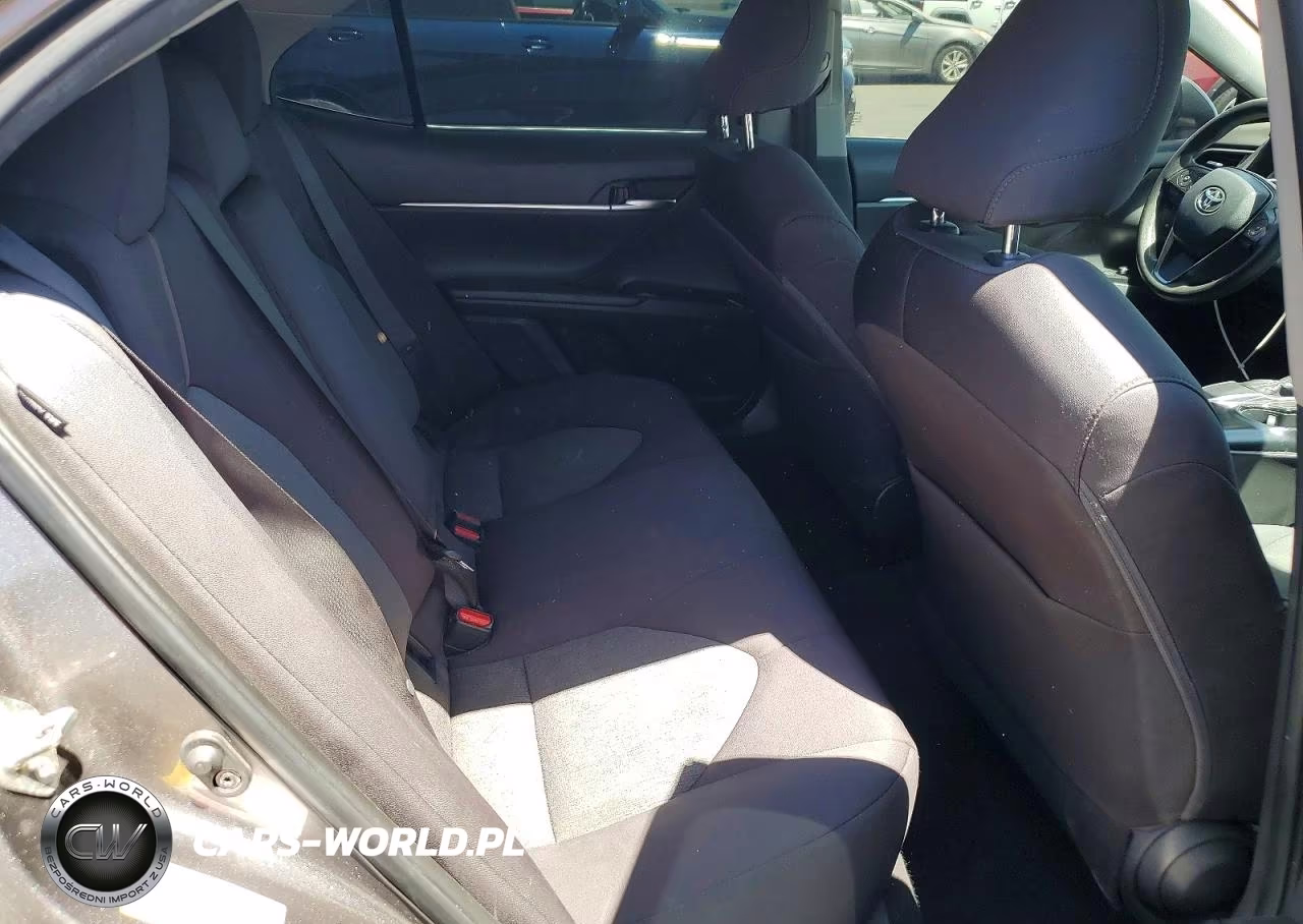 2019 Toyota Camry Le VIN:4T1B11HK4KU779251 - 10