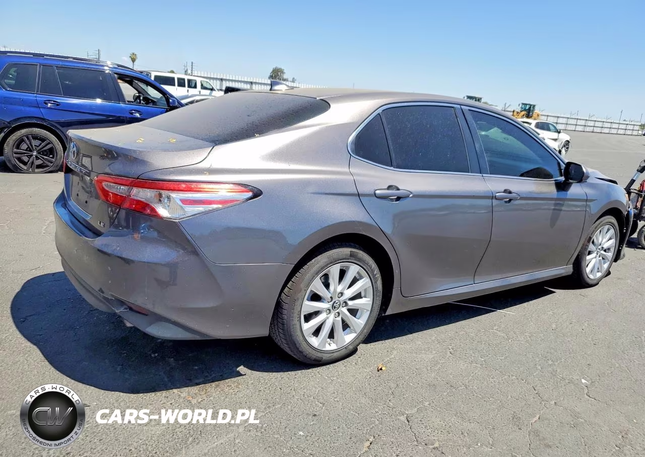 2019 Toyota Camry Le VIN:4T1B11HK4KU779251 - 3