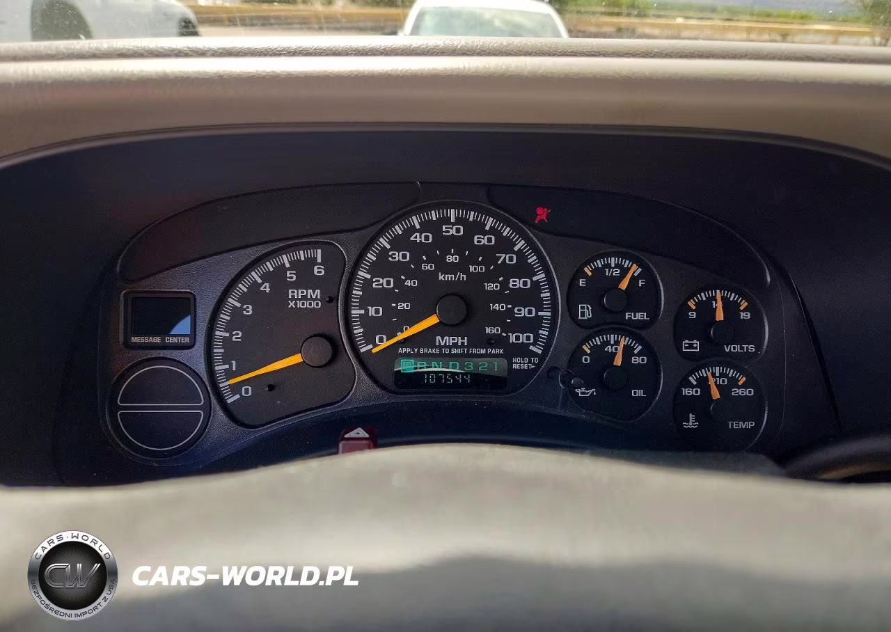 2001 Chevrolet Suburban VIN:3GNFK16T11G179617 - 9