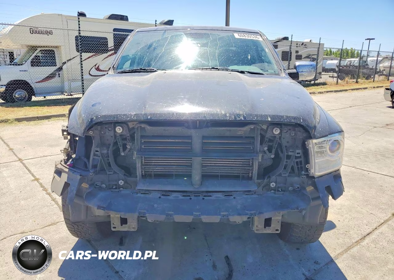 2019 Ram 1500 Classic Laramie VIN:1C6RR7NM6KS726221 - 5