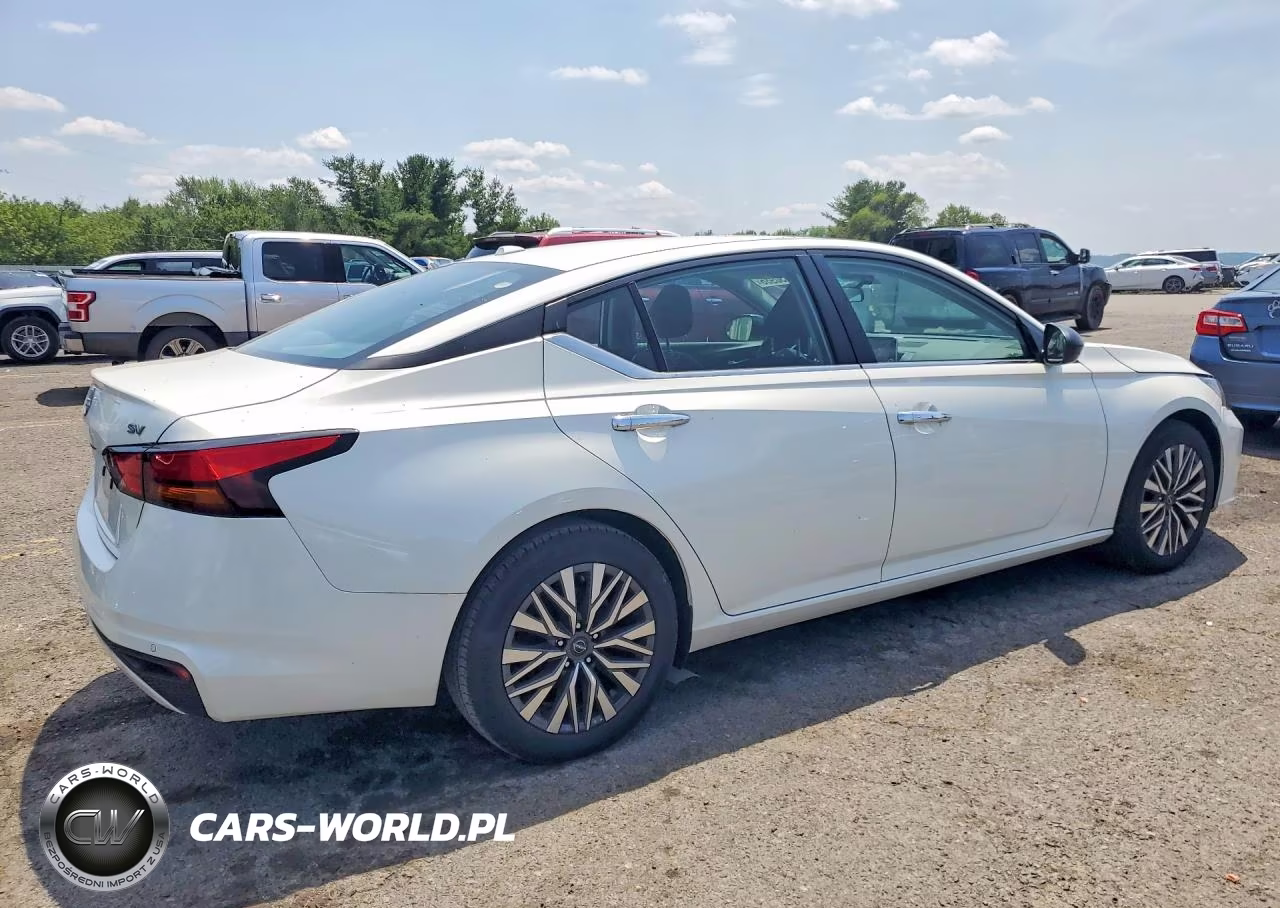 2024 Nissan Altima VIN:1N4BL4DVXRN324334 - 3