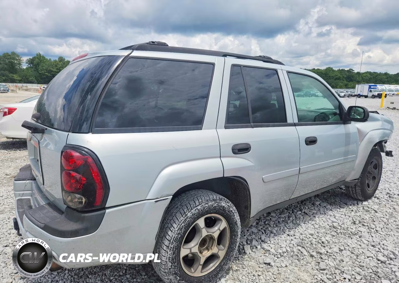 2007 Chevrolet Trailblazer Ls VIN:1GNDS13S372246951 - 3