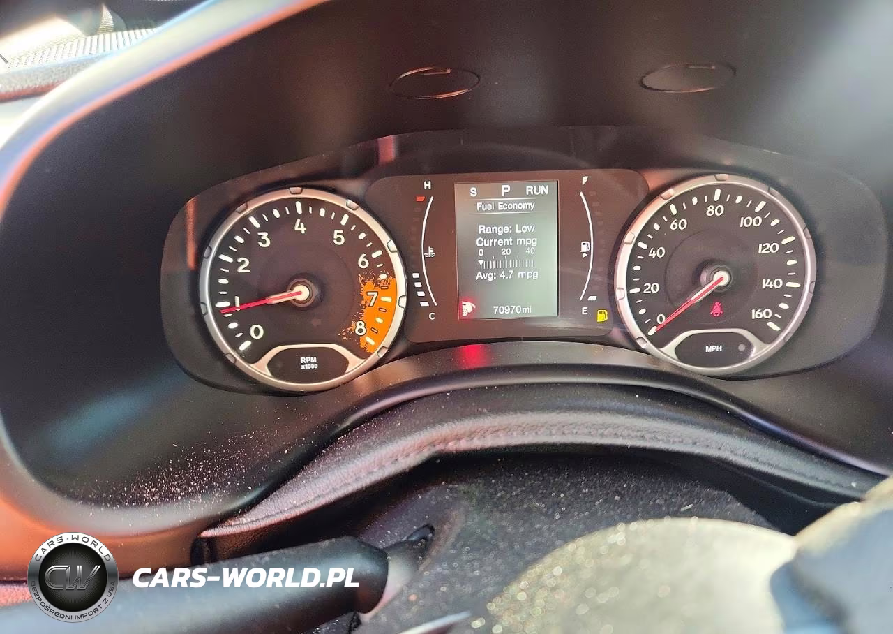 2018 Jeep Renegade Sport VIN:ZACCJBABXJPH95110 - 9