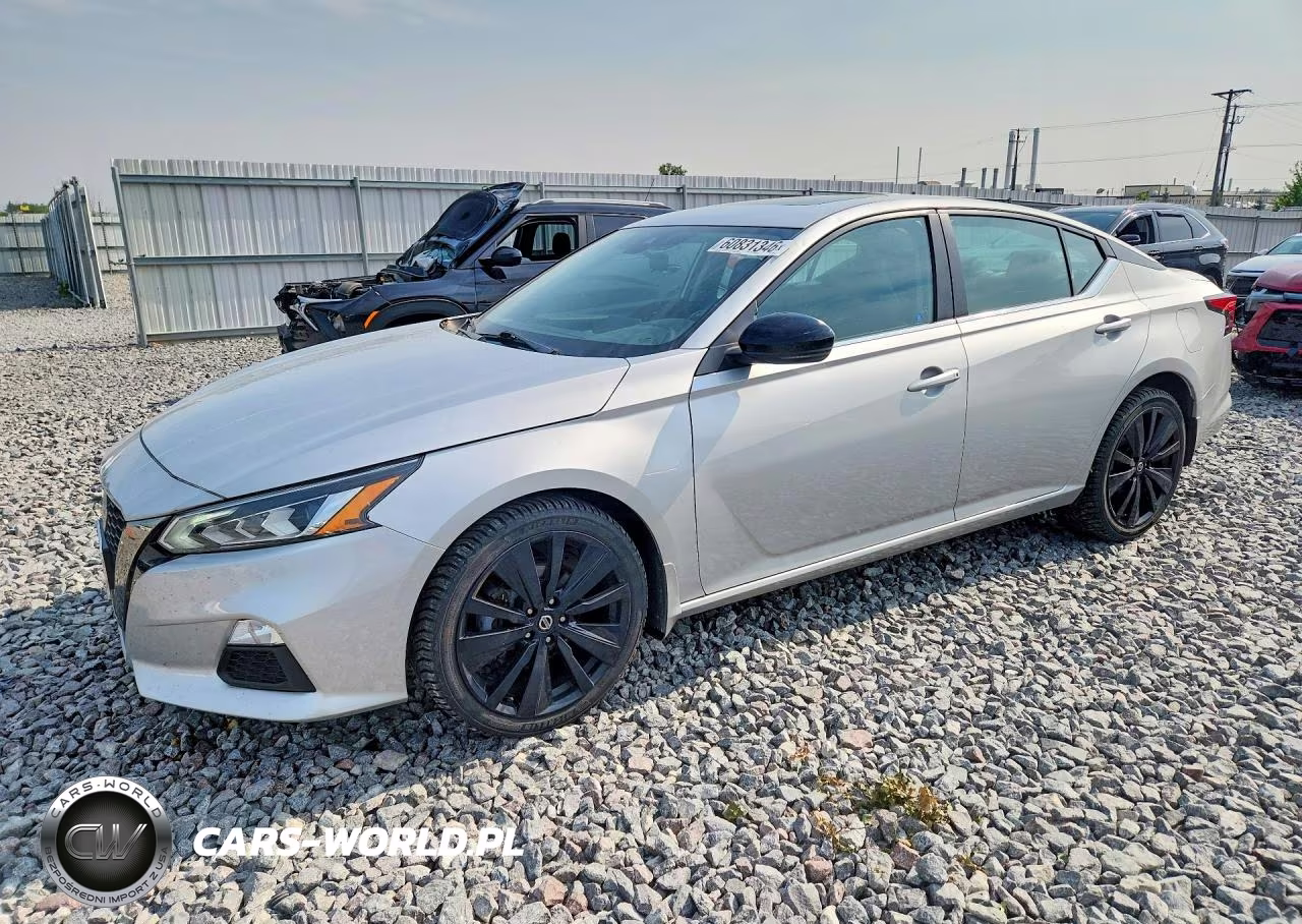 2020 Nissan Altima Sr – zdjęcie 1 z 12
