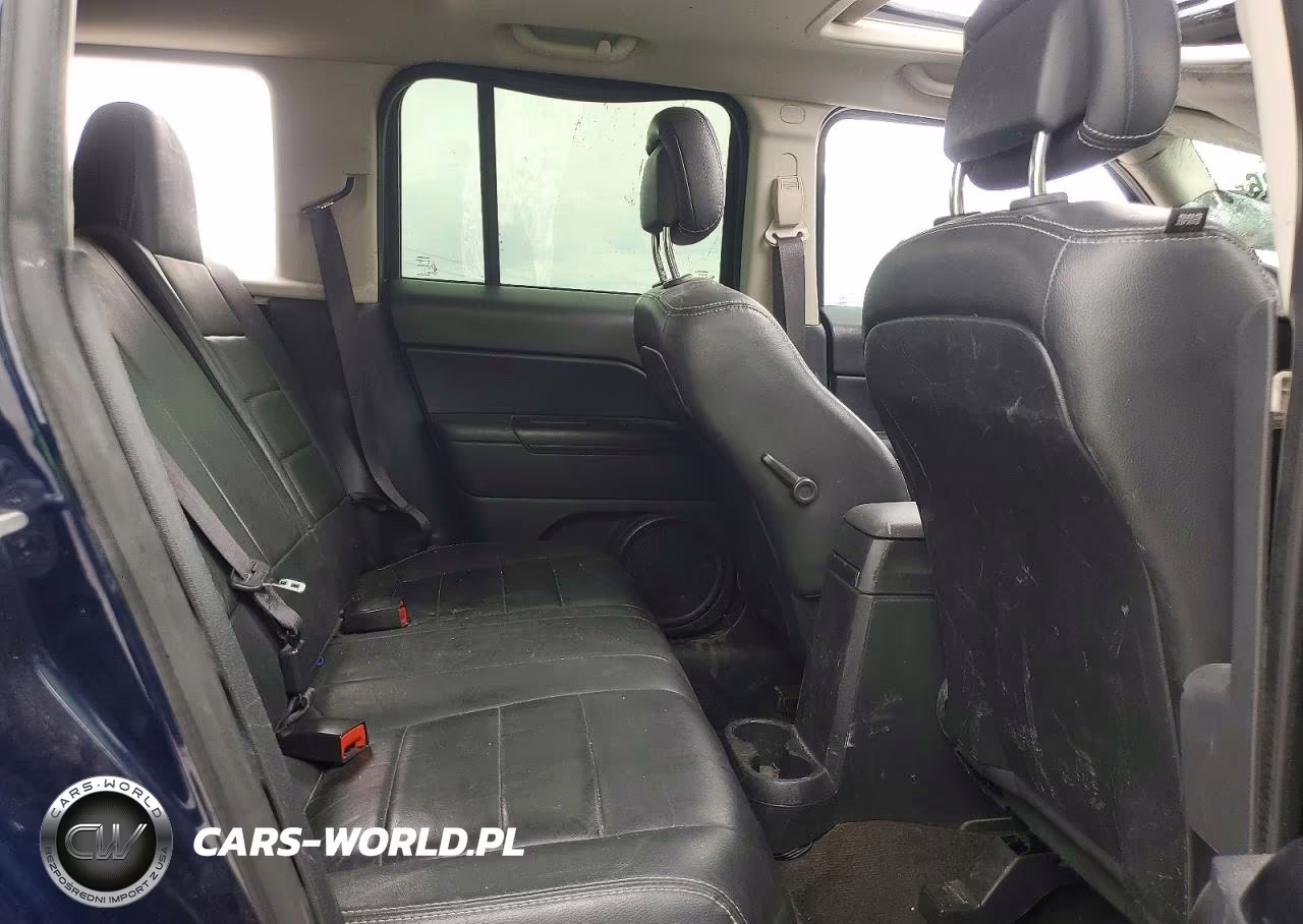 2016 Jeep Patriot Latitude VIN:1C4NJRFBXGD658931 - 10