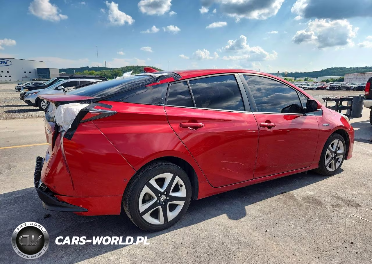 2018 Toyota Prius Four Touring VIN:JTDKARFU6J3550579 - 3