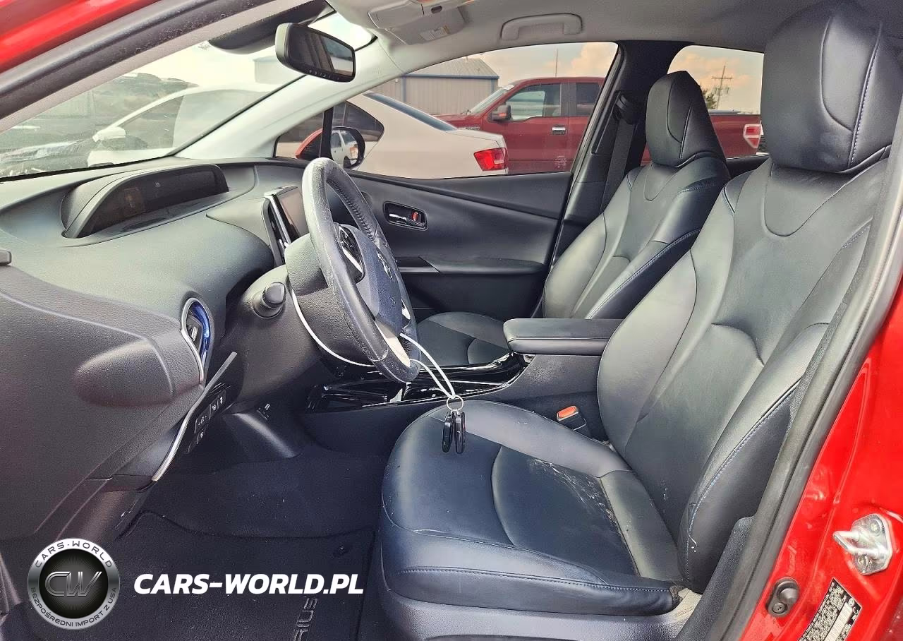 2018 Toyota Prius Four Touring VIN:JTDKARFU6J3550579 - 7
