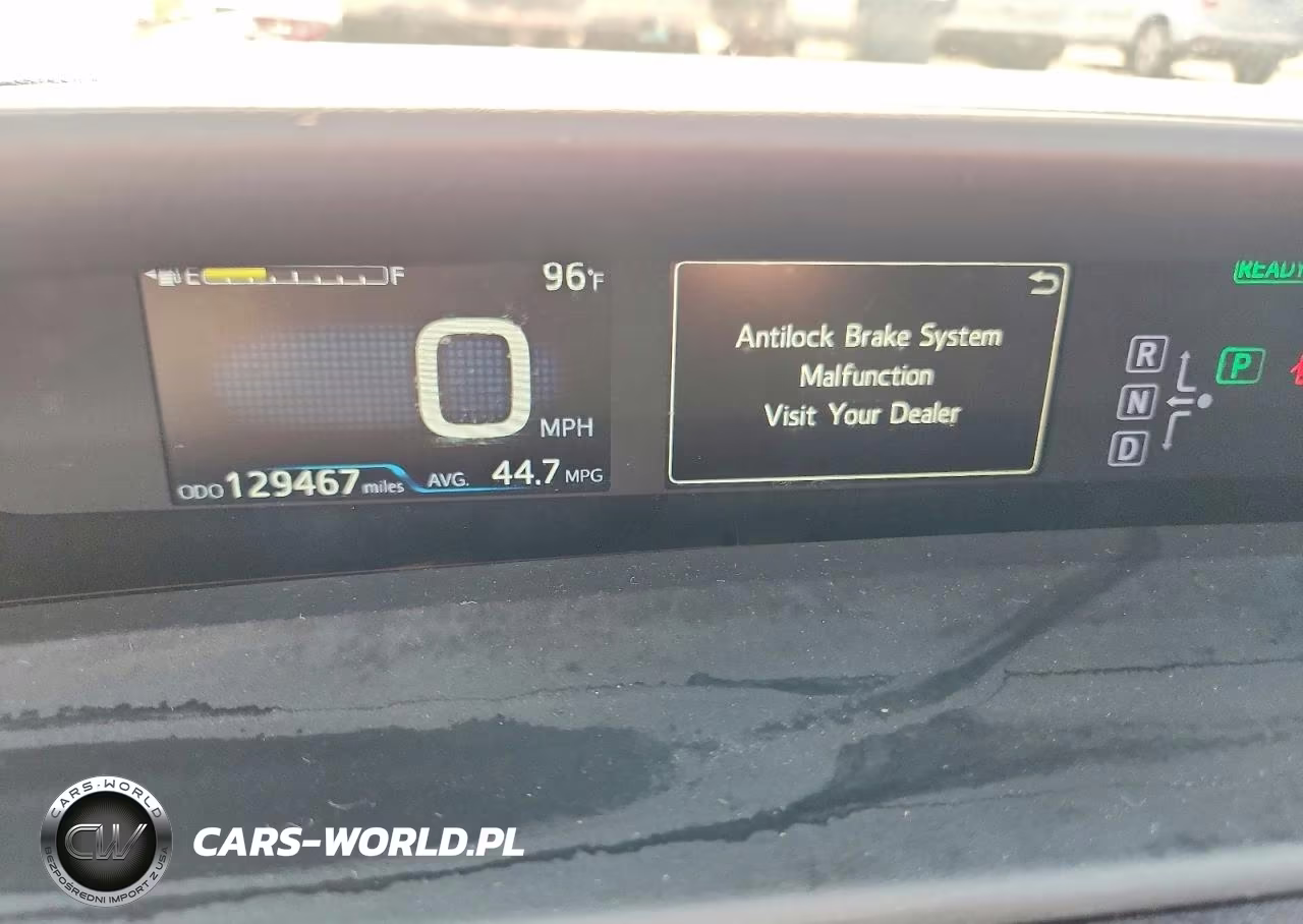 2018 Toyota Prius Four Touring VIN:JTDKARFU6J3550579 - 9