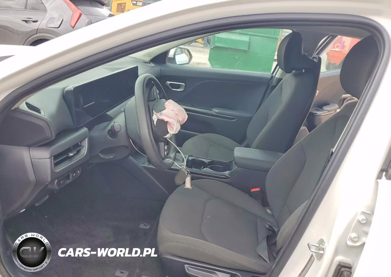2026 Kia K4 Lxs VIN:3KPFT4DE8TE251553 - 7