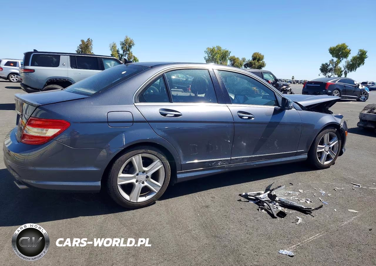 2011 Mercedes-Benz C 300 VIN:WDDGF5EB5BR169987 - 3