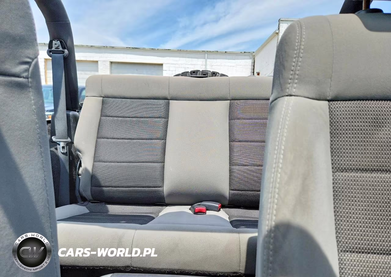 2010 Jeep Wrangler Sport VIN:1J4GA2D1XAL217432 - 10