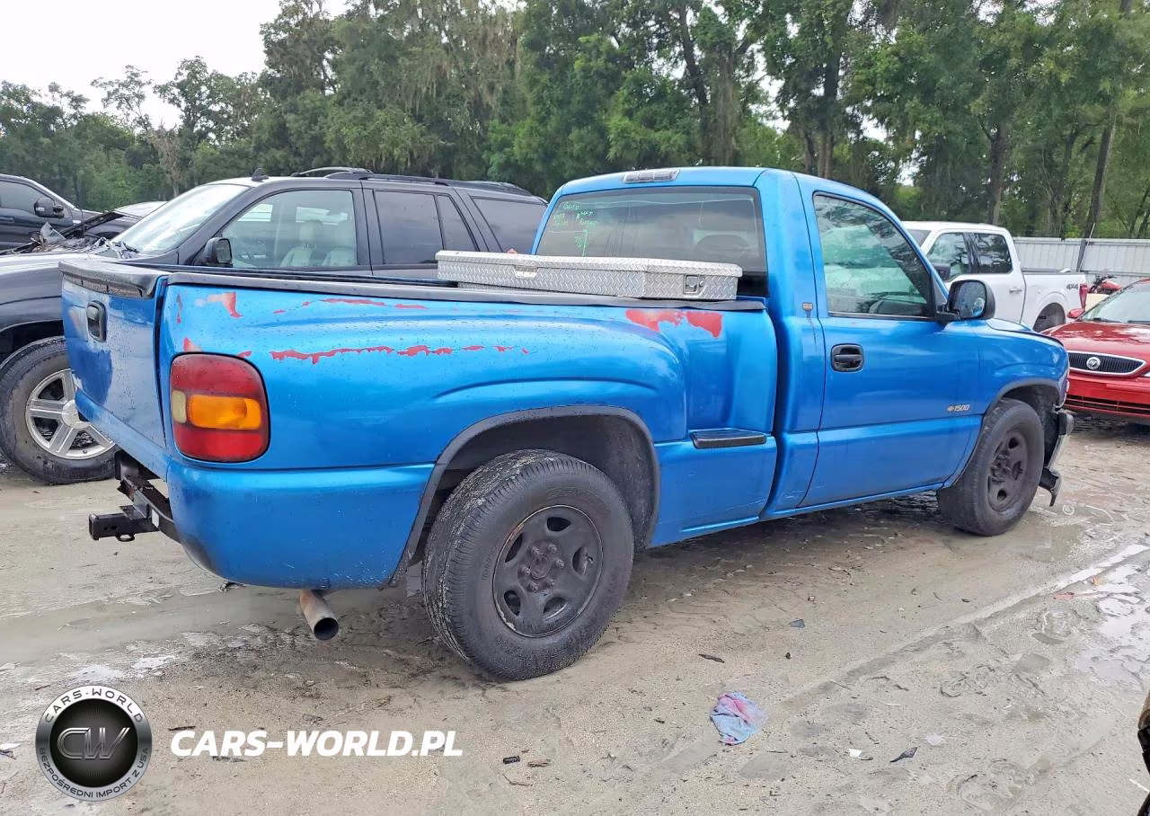 1999 Chevrolet Silverado C1500 VIN:1GCEC14W6XZ186666 - 3