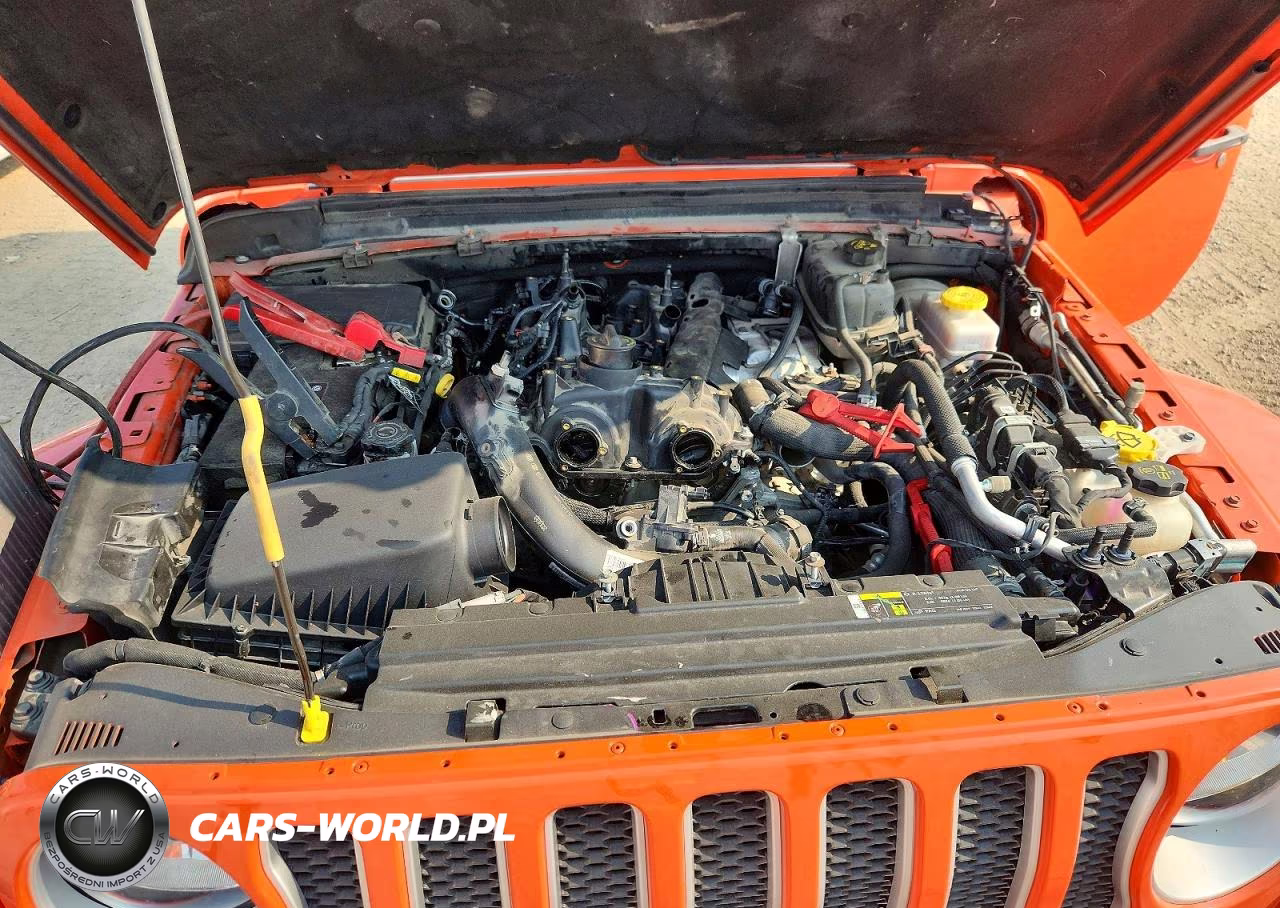 2020 Jeep Wrangler Unlimited Sahara VIN:1C4HJXEN7LW231640 - 12